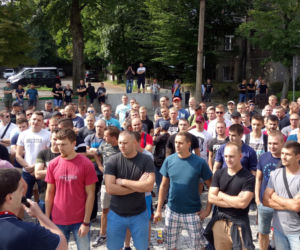 Górniczy protest przed siedzibą PGG. Chcemy podwyżek! [ZDJĘCIA]