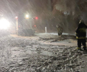 Atak zimy na Podkarpaciu: Tysiące domów bez prądu! Strażacy interweniowali setki razy, śnieg paraliżuje region