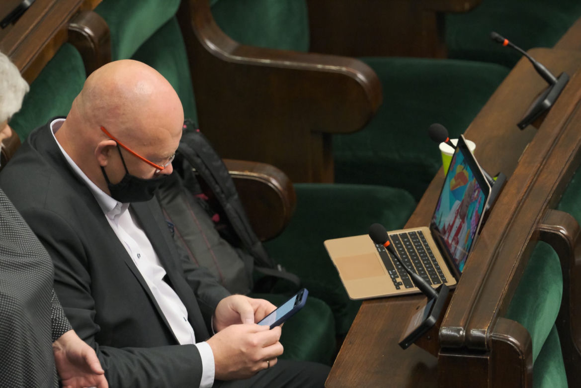 Podczas posiedzenia Sejmu posłowie oglądali mecz Polska - Szwecja