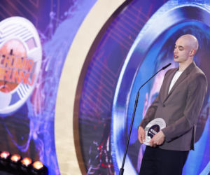 Władimir Semirunnij wsparł zrzutkę u Łatwoganga. Olimpijczyk zgolił włosy i przekazał medal na aukcję