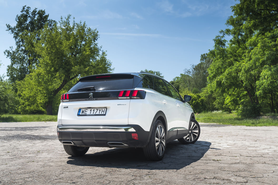 Peugeot 3008 GT HYbrid4 300 KM e-EAT8