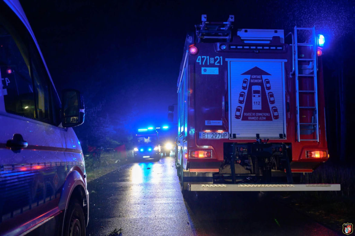 Za kierownicą siedziała 35-letnia kierująca. Kobieta poniosła śmierć na miejscu