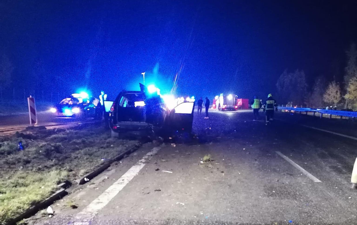 10-letnia dziewczynka nie żyje. Wiele osób rannych. Koszmar na drodze pod Żyrardowem