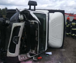 Wypadek na autostradzie A1 w Warlubiu! Bus uderzył w barierki ochronne