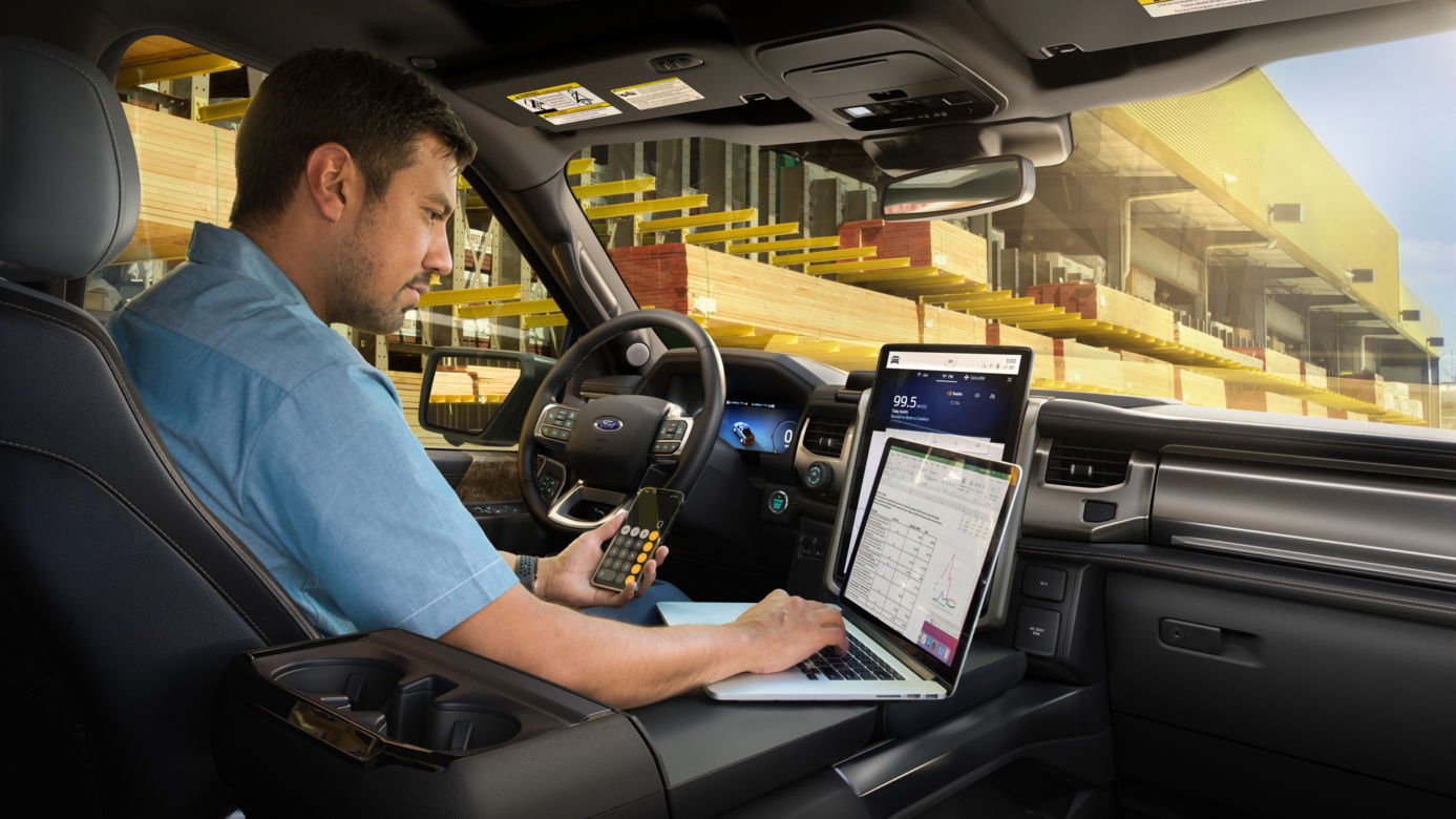 Ford F-150 Lightning (2022)