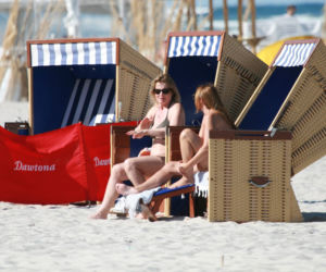 Grażyna Szapołowska na plaży