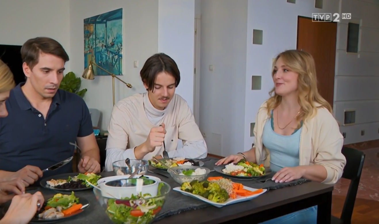 Barwy szczęścia, odcinek 2601: Tomasz Kępski (Jakub Sokołowski), Wiktor (Grzegorz Kestranek), Grażyna (Kinga Suchan)