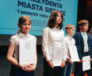 Najzdolniejsi uczniowie odebrali stypendia Prezydenta Miasta Siedlce
