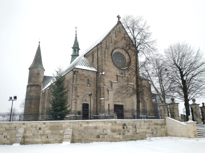 To jedno z najpiękniejszych miast w województwie łódzkim. Jest też jedną z najstarszych osad w Polsce