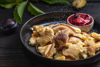 Kiedy zbliżają się święta, na śniadanie podaję ten omlet. Jego piernikowy aromat budzi całą rodzinę 