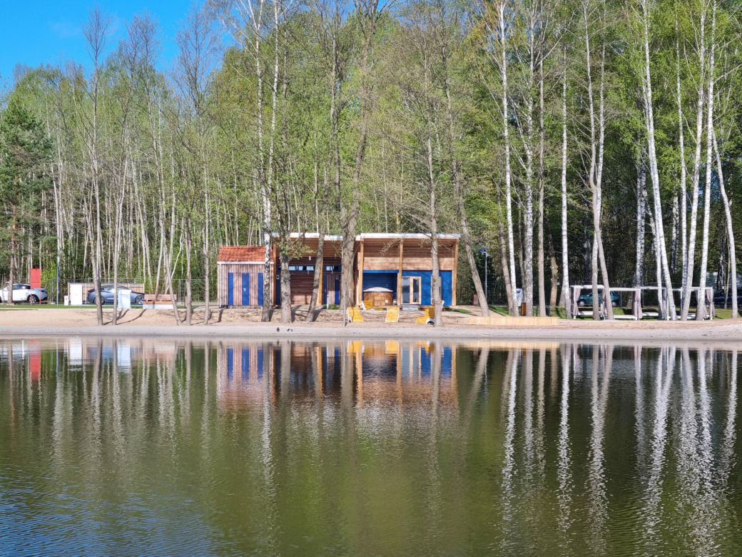 Nowa Eko Plaża w Giżycku otwarta. Niezwykłe miejsce powstało nad jeziorem Niegocin