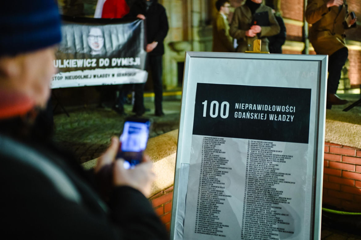 Protest w Gdańsku. Mieszkańcy chcą dymisji Dulkiewicz