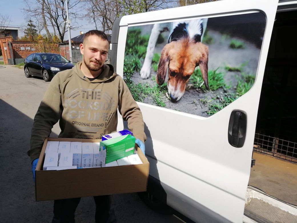 Kaliskie schronisko dla zwierząt wspiera DPS. Pracownicy przekazali niezbędny sprzęt