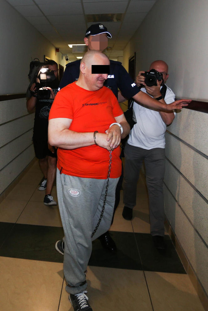 Prowadził dom pomocy jak z horroru. 12 pensjonariuszy nie żyje. „ Chyba nikt nie chciałby mieć tego na sumieniu”