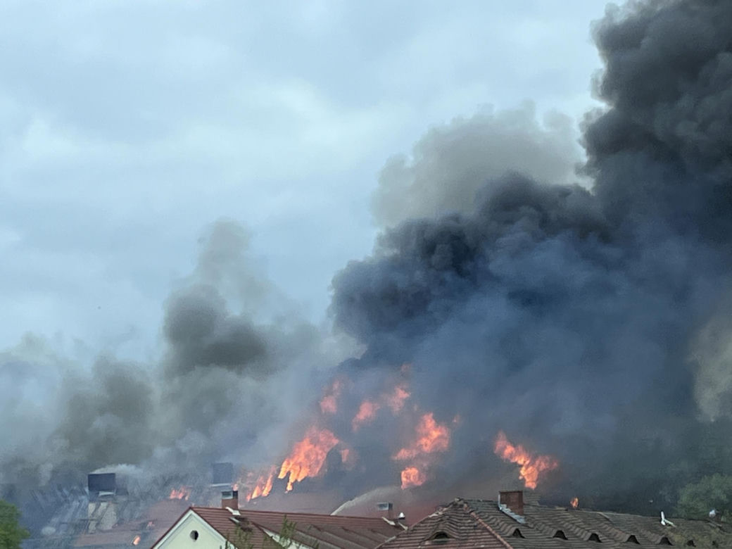 Pożar dachu budynku Akademii w Gorzowie