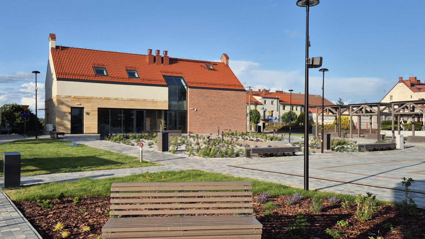 Miejscowość na Mazurach zmieniła się nie do poznania. Było obskurne targowisko, jest tężnia i muzeum