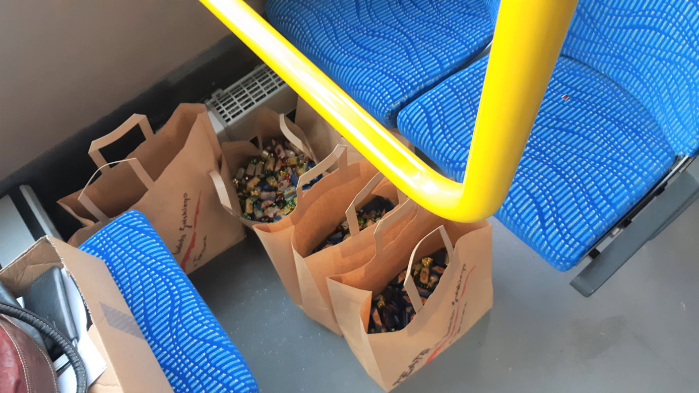 Solski autobus bajkowy