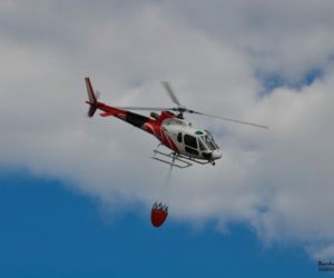 Wypadek helikoptera gaśniczego. Runął do jeziora Rogoźnik