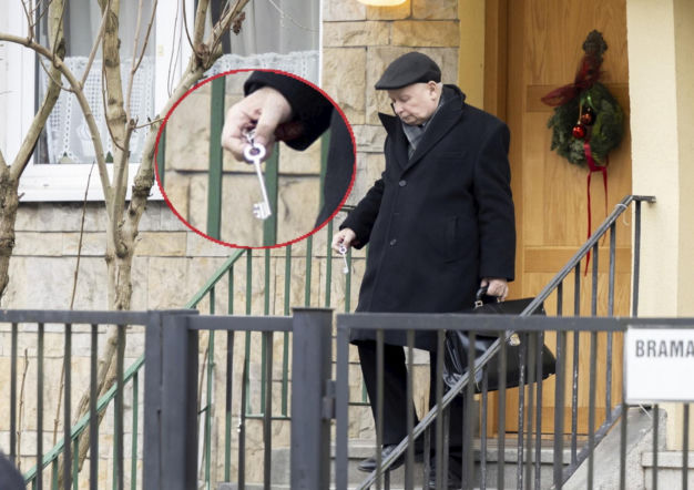Jarosław Kaczyński czuję się u krewnego jak u siebie. Na uwagę zasługuje pewien szczegół [ZDJĘCIA]