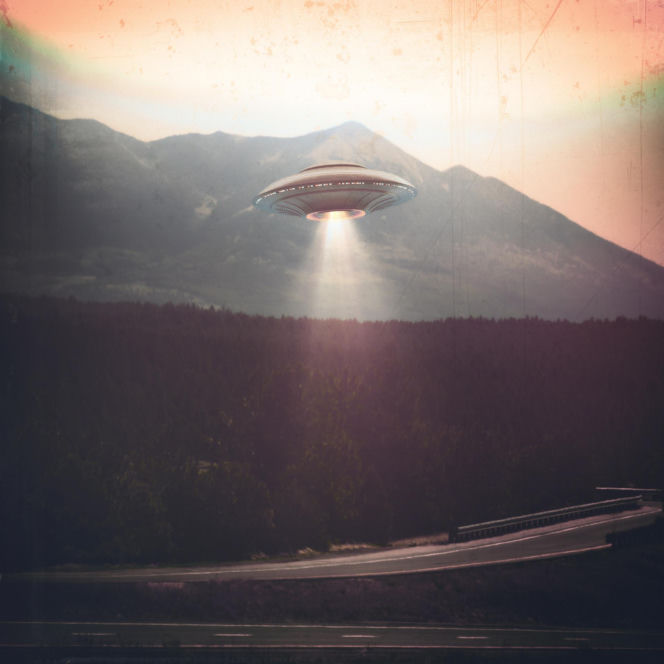 Polak w aktach o UFO