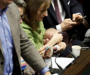 Bosakowie przyszli do Sejmu ze Stefankiem