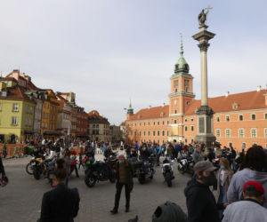 Fiesta na ulicach Warszawy mimo lockdownu
