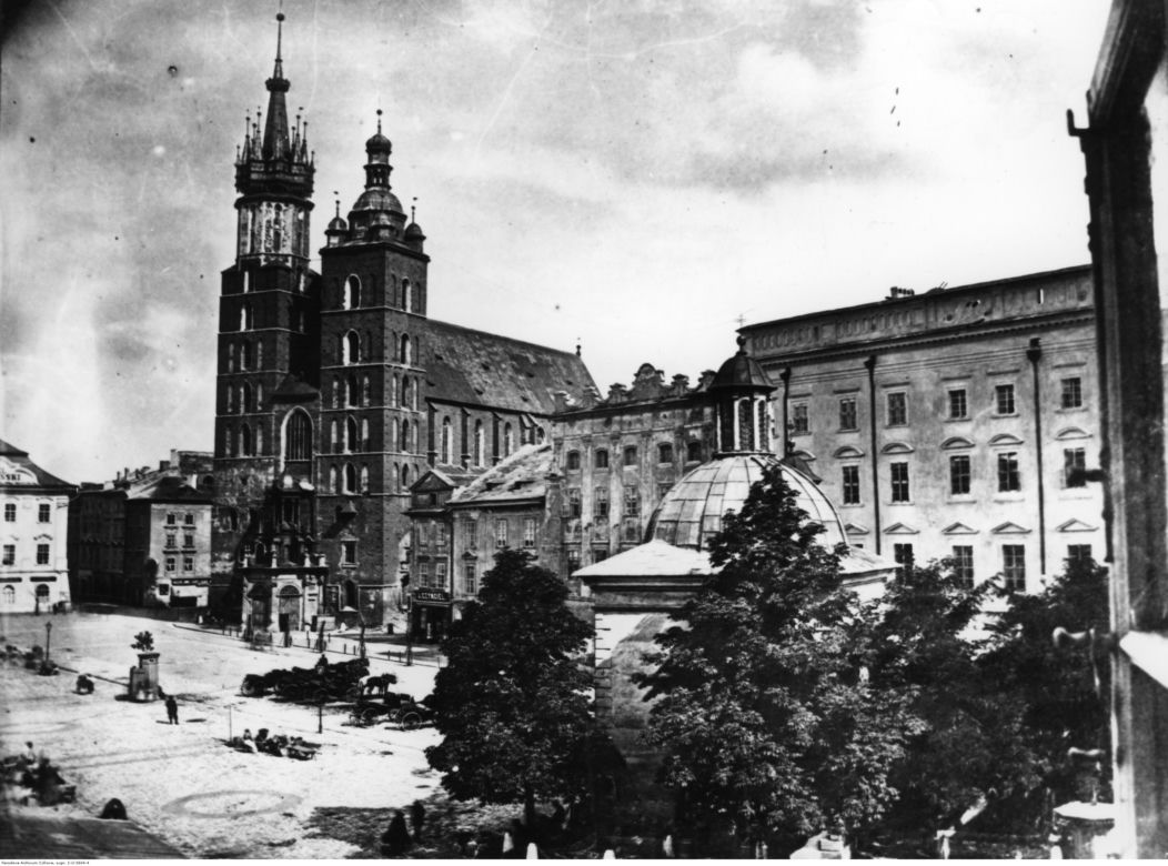 Na krakowskim Rynku znów pojawią się drzewa! Tak to miejsce wyglądało w przeszłości