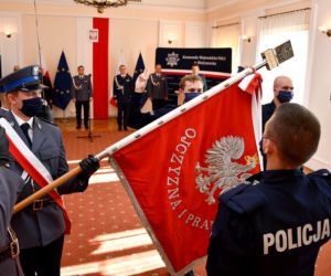 Nowi policjanci w woj. podlaskim. Ślubowanie złożyło 12 policjantów