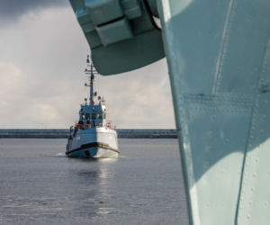 ORP Błyskawica opuściła swoje miejsce przy nabrzeżu w Gdyni