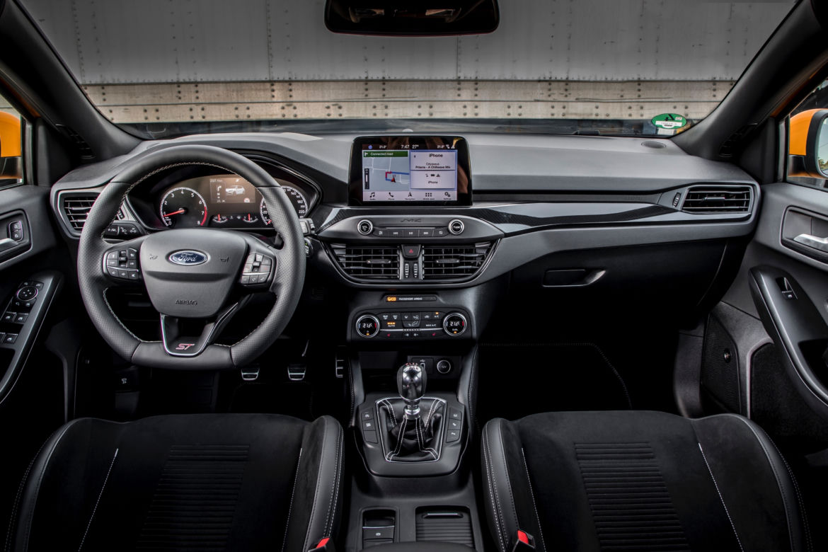 Ford Focus ST 2.3 EcoBoost 280 KM