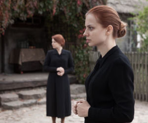 Stulecie Winnych 2 sezon odcinek 26. Mania (Karolina Bacia), Ania (Weronika Humaj)