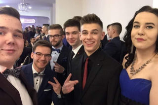 Studniówki 2021 we Wrocławiu odwołane! Maturzyści poloneza nie zatańczą [POSŁUCHAJ]