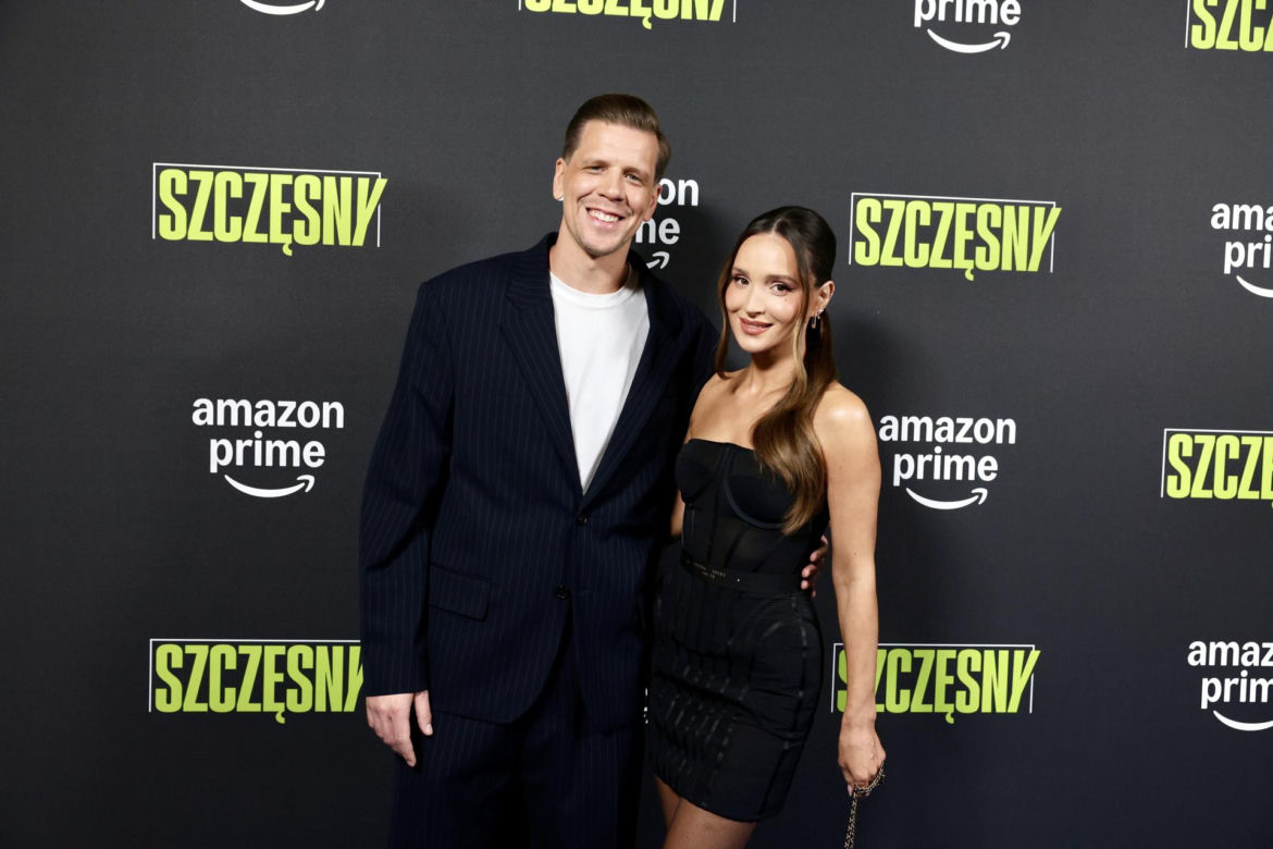 Wojciech Szczęsny ż żoną po premierze
