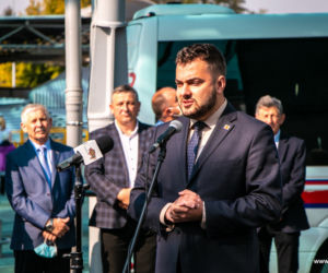 Nowy dworzec w Łomży. Centrum Komunikacyjno-Przesiadkowe otwarte. Zobacz, jak wygląda!