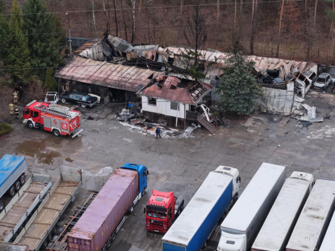 Potężny pożar hali w Warszawie. Wszystko spłonęło, zostały tylko zgliszcza