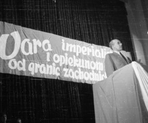 Wyrwani z Kresów. Dramat polskich przesiedleńców