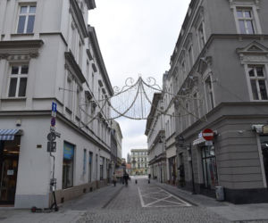 Bydgoszcz szykuje się na święta. Trwa dekorowanie miasta