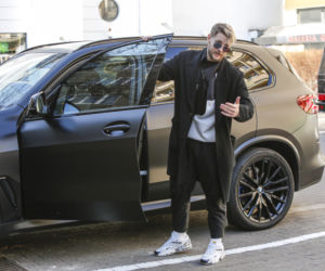 Sebastian Fabijański jeździ BMW X5 M50d