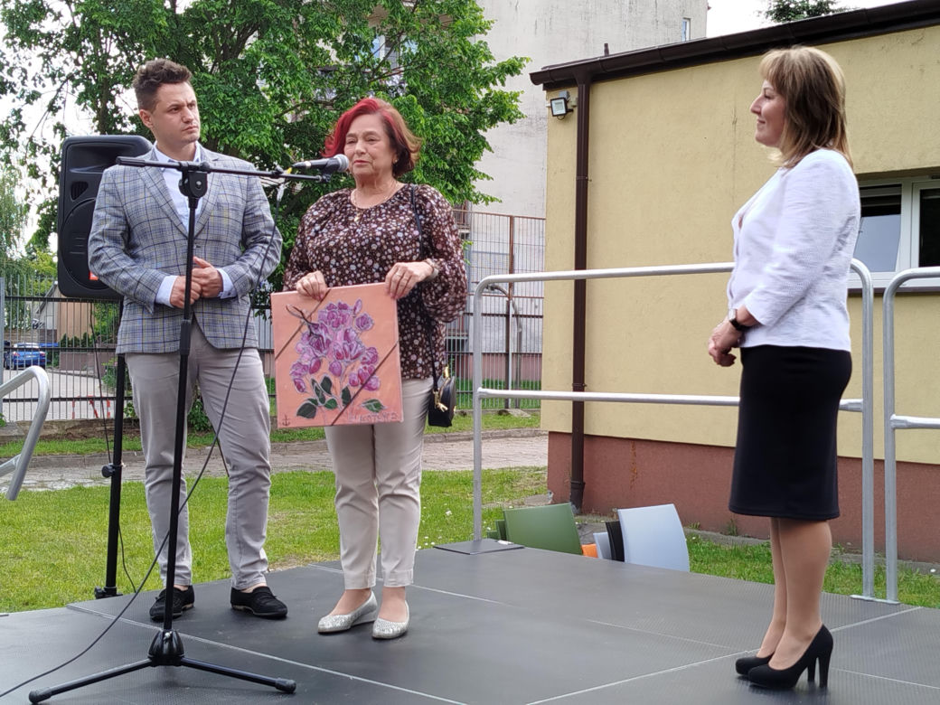 Przez lata ŚDS w Siedlcach działał w dwóch lokalizacjach, teraz już oficjalnie funkcjonuje w jednym miejscu, w budynkach dostosowanych do potrzeb osób z niepełnosprawnościami. 