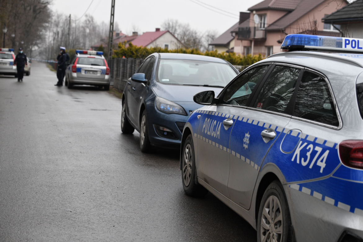 Matka zabiła swoje dzieci i popełniła samobójstwo? Prokuratura: 3 ofiary w tym dwójka dzieci 