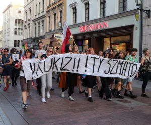 Torunianie protestują przeciwko przegłosowaniu Lex TVN