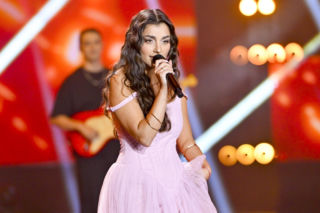 Wiktoria Kida podbiła listy przebojów w 2025. Teraz gra na Sylwestrze. Kim jest młoda artystka?