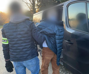 Policja rozbiła grupę handlującą lekami opioidowymi. Cztery młode kobiety nie żyją. Wśród zatrzymanych jest lekarz