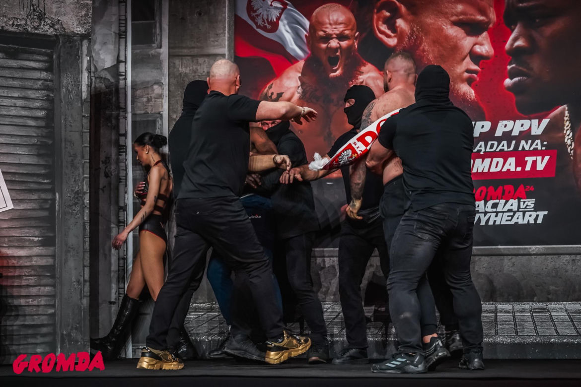 Ring girls Gromda 24