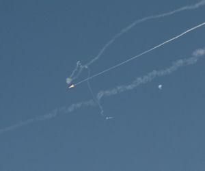 Szokujące zdjęcia i filmy z Dubaju. Turyści uciekają