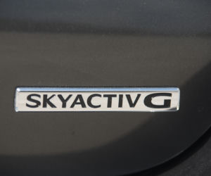 Mazda 3 Sedan Skyactive-G 2.0 122 KM AT6 Hikari