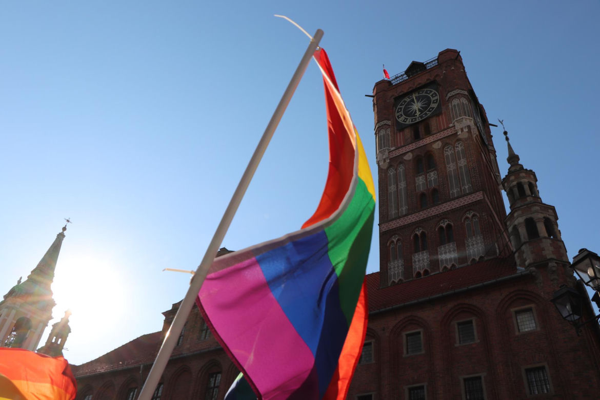 Za nami demonstracja wspierająca osoby LGBT w Toruniu. Konkretne hasła!