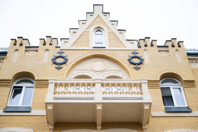 Zabytkowa kamienica przy ul. Targowej 62