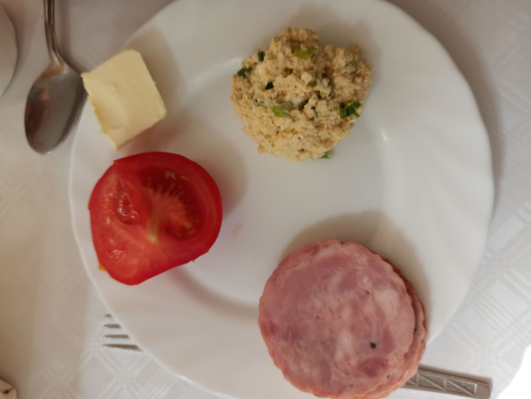 Posiłki w sanatorium. Tym nas karmią na śniadanie, obiad i kolację