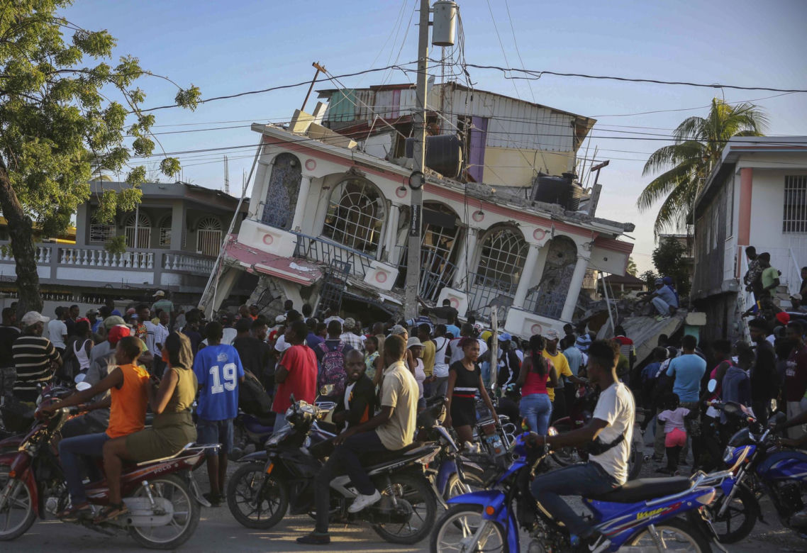 Trzęsienie ziemi na Haiti. Ponad tysiąc ofiar trzęsienia ziemi! Drugie tyle zaginionych